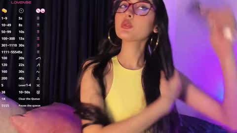 Snapshot of soffi_sweet1 chatting on 10.25.25 Danna online show from 10.25.25