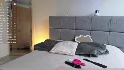 IG Soffimoon   I THANK YOU FOR LEAVING YOUR FOLLOW online show from 04.02.26