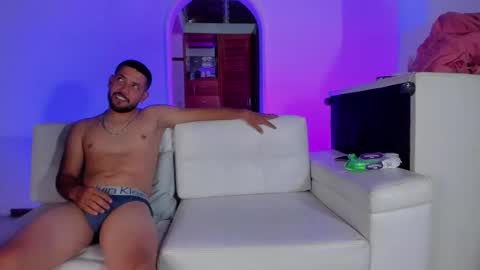 Sofia Valentina 3 online show from 03.02.25