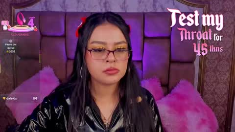 Snapshot of soffiqueen chatting on 09.24.25    Schedule 1400 - 2100 gtm-5  online show from 09.24.25