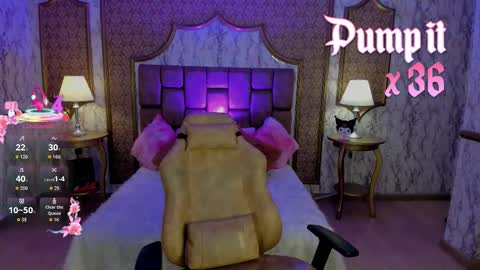 Snapshot of soffiqueen chatting on 09.30.25    Schedule 1400 - 2100 gtm-5  online show from 09.30.25