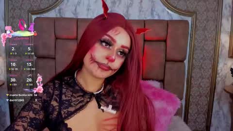 Snapshot of soffiqueen chatting on 10.19.25    Schedule 1400 - 2100 gtm-5  online show from 10.19.25