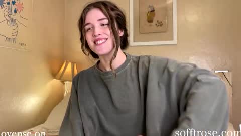 Julia    online show from 01.31.25