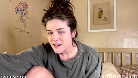 Julia    online show from 02.20.25