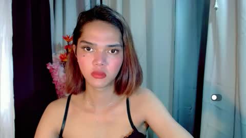 Snapshot of soffy_seductivexx chatting on 02.02.26 open for pvt online show from 02.02.26