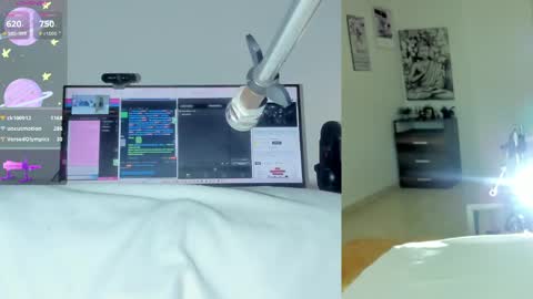 Snapshot of sofi__velez_ chatting on 04.26.26 Sofi online show from 04.26.26