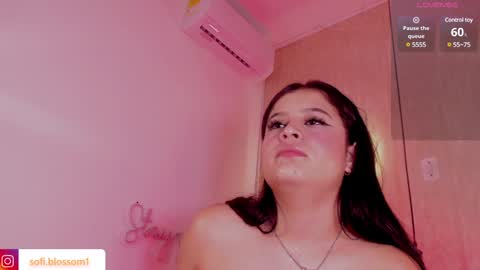 Sofi Blossom  online show from 01.04.25