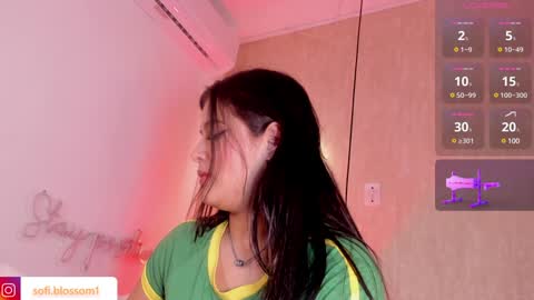 Sofi Blossom  online show from 01.14.25