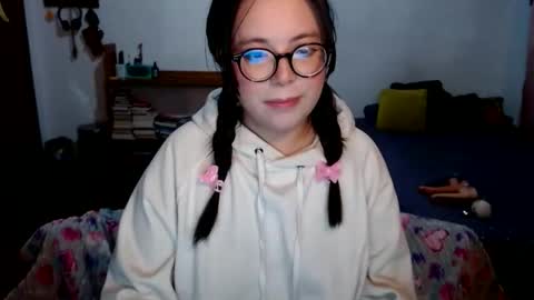 Sofi Lynch online show from 06.07.26