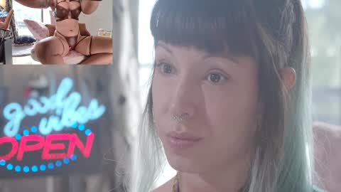 Snapshot of sofi_mora chatting on 10.26.25 Sofi Mora online show from 10.26.25