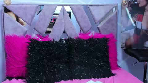 Snapshot of sofi_noa chatting on 01.22.25 Sofi Noa online show from 01.22.25