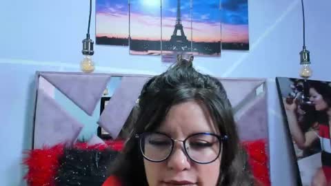 Snapshot of sofi_noa chatting on 01.30.25 Sofi Noa online show from 01.30.25