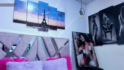 Snapshot of sofi_noa chatting on 02.10.25 Sofi Noa online show from 02.10.25