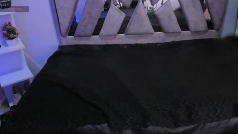 Snapshot of sofi_noa chatting on 02.16.25 Sofi Noa online show from 02.16.25