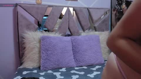 Snapshot of sofi_noa chatting on 02.21.25 Sofi Noa online show from 02.21.25