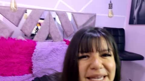 Snapshot of sofi_noa chatting on 09.26.25 Sofi Noa online show from 09.26.25