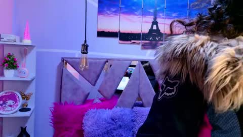 Snapshot of sofi_noa chatting on 10.04.25 Sofi Noa online show from 10.04.25