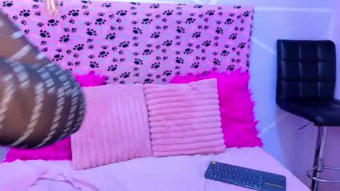 Snapshot of sofi_noa chatting on 10.16.25 Sofi Noa online show from 10.16.25