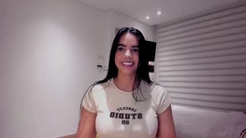 Snapshot of sofi_saenzz chatting on 10.07.25 Sofi Saenzz  online show from 10.07.25