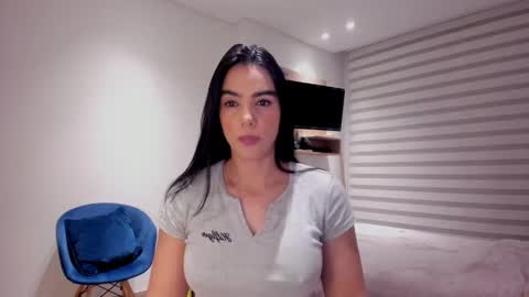 Snapshot of sofi_saenzz chatting on 10.14.25 Sofi Saenzz  online show from 10.14.25