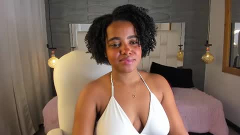 Snapshot of sofi_skype chatting on 08.04.26 Sofi online show from 08.04.26