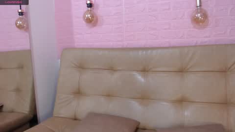 Snapshot of sofi_sweet09 chatting on 01.04.25 Susy online show from 01.04.25