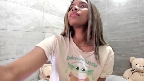 sofia86379 online show from 12.15.24
