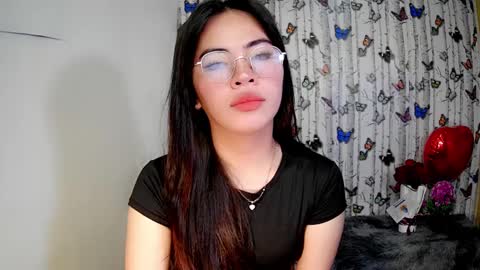 Snapshot of sofia_ava24 chatting on 01.12.25 Chady online show from 01.12.25