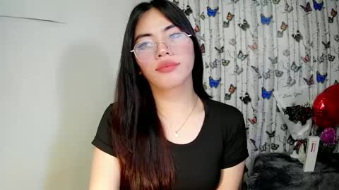 Snapshot of sofia_ava24 chatting on 01.29.25 Chady online show from 01.29.25