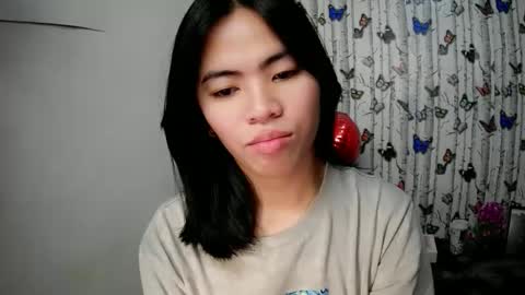 Snapshot of sofia_ava24 chatting on 10.31.25 Chady online show from 10.31.25