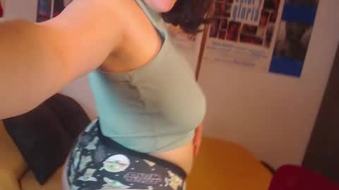 Snapshot of sofia_coolle chatting on 01.22.25 Sofi online show from 01.22.25