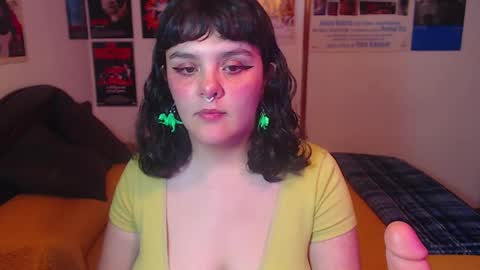 Snapshot of sofia_coolle chatting on 02.24.25 Sofi online show from 02.24.25
