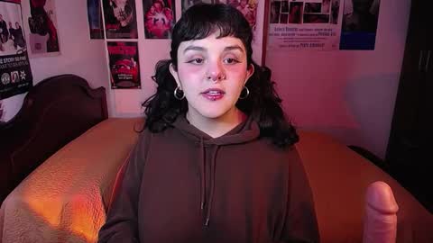 Snapshot of sofia_coolle chatting on 10.12.25 Sofi online show from 10.12.25