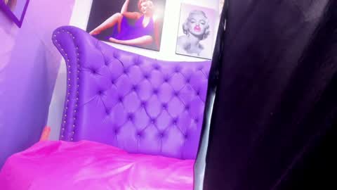 sofia_dias online show from 04.18.26