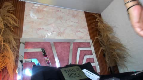 sofia gutierrez   online show from 01.22.25