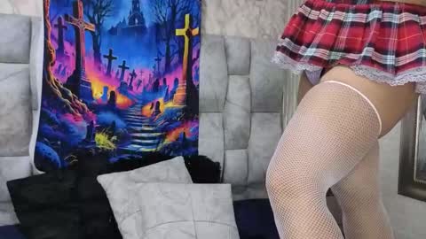 sofia gutierrez   online show from 10.12.25