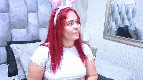 sofia gutierrez   online show from 11.25.25