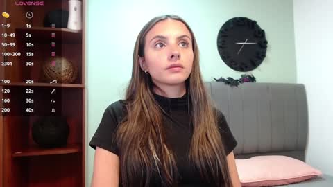Snapshot of sofia_her chatting on 12.13.24 Sofia online show from 12.13.24