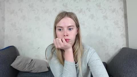 Snapshot of sofia_here chatting on 04.22.26 Sofia here online show from 04.22.26