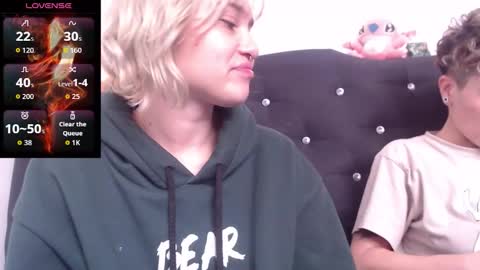 Snapshot of sofia_jimenezz chatting on 11.18.25 Sofia Jimenez online show from 11.18.25