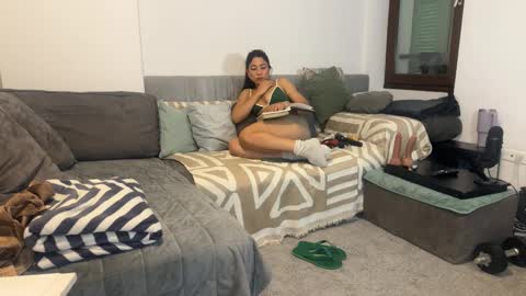 sofia_juicyass online show from 11.04.25