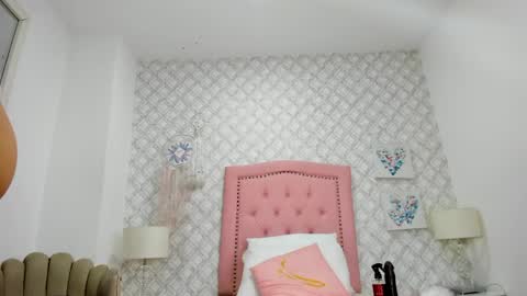 sofia_martinez9 online show from 06.03.26