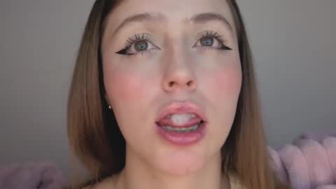 Snapshot of sofia_palacios_ chatting on 10.07.25     online show from 10.07.25