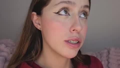 Snapshot of sofia_palacios_ chatting on 10.25.25     online show from 10.25.25