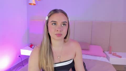 SOFIA PAMELA online show from 12.27.24