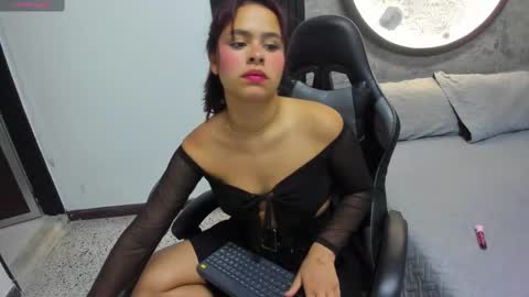 Sofa online show from 09.14.25