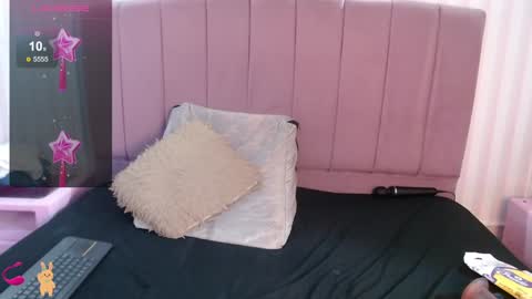 Snapshot of sofia_white3 chatting on 01.12.25 Sofa online show from 01.12.25