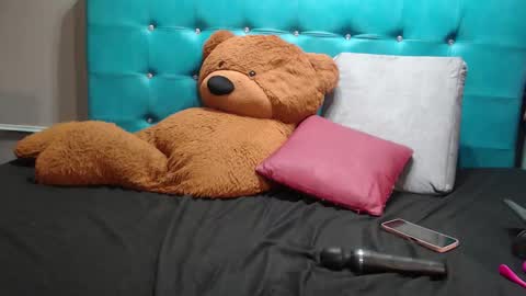 Snapshot of sofia_white3 chatting on 02.11.25 Sofa online show from 02.11.25