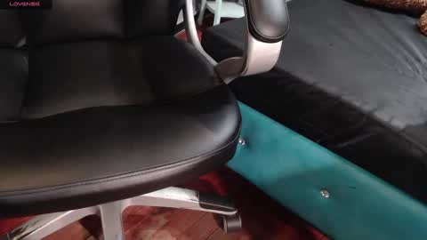 Snapshot of sofia_white3 chatting on 02.17.25 Sofa online show from 02.17.25