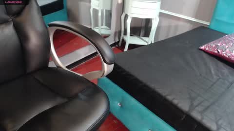 Snapshot of sofia_white3 chatting on 02.22.25 Sofa online show from 02.22.25